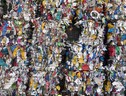 Studio, imballaggi riutilizzabili potrebbero abbattere inquinamento da plastiche (ANSA)