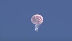 La Soyuz MS22 in fase di atterraggio (fonte: Roscosmos TV) (ANSA)