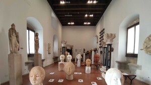 L'omaggio di Vanessa Beecroft alle donne in mostra a Palermo (ANSA)