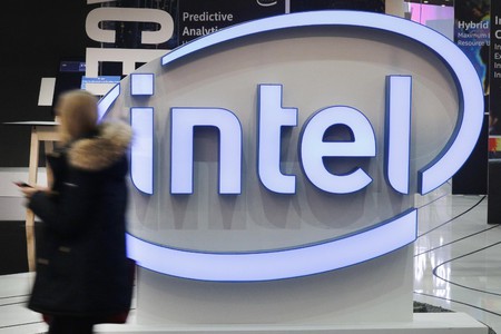 Corte Ue annulla multa della Commissione da 1,06 mld a Intel