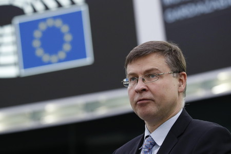 Dombrovskis, cautela Ue su aumento spesa nazionale Italia