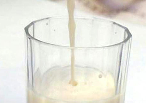 Assolatte, il latte e' alimento salutare ma in Italia giù consumi © ANSA