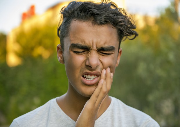 La parodontite colpisce la metà degli over 30 © Ansa
