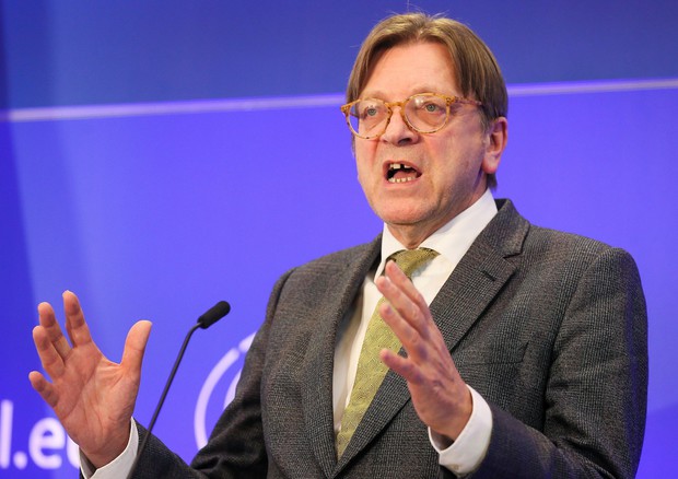Il capogruppo dell'Alde al Parlamento Ue, Guy Verhofstadt © EPA
