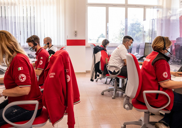 Volontari della Croce Rossa © ANSA