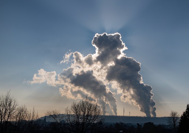 Gli esperti chiedono di ridurre le emissioni di gas serra del 7% l’anno (fonte: Pixabay) © Ansa