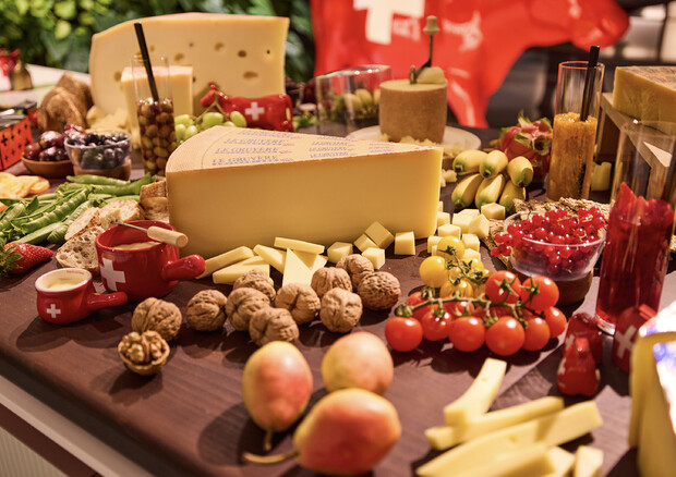 Tagliere di formaggi svizzeri © ANSA