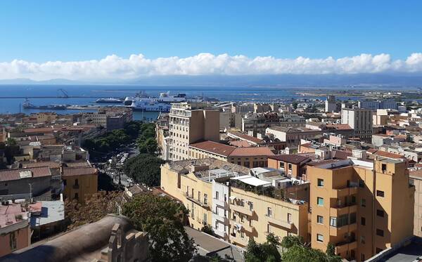 Cagliari, il porto visto dall'alto
