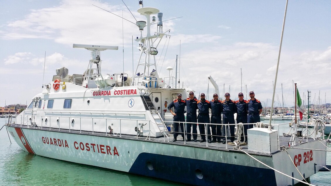 L'equipaggio della motovedetta 292 della Guardia Costiera