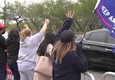 I sostenitori di Trump si riuniscono in Texas per accoglierlo al suo arrivo © ANSA