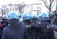 Protesta dei centri sociali a Torino, tensioni con la polizia (ANSA)