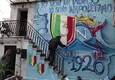 Napoli, un murale celebra lo scudetto nel quartiere Pallonetto Santa Lucia (ANSA)