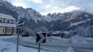 Nevicata sulle Dolomiti bellunesi, spazzaneve in azione a Falcade(ANSA)