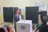 Il presidente della Camera Fico vota a Napoli