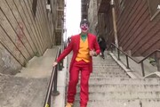 Tutti i Joker ballano sulla scalinata nel Bronx