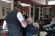 Riaprono i barbieri: 'Il telefono continua a squillare'