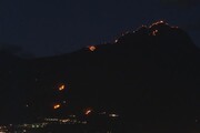 I roghi del Sacro Cuore illuminano i monti in Alto Adige