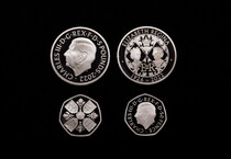 Gb: svelate le prime monete con l'effigie di re Carlo III (ANSA)