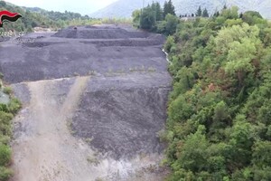 Metalli pesanti nel torrente, sequestrata discarica di 15 ettari (ANSA)