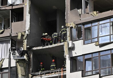Ucraina, attacco missilistico su Kiev. Colpiti edifici residenziali (ANSA)