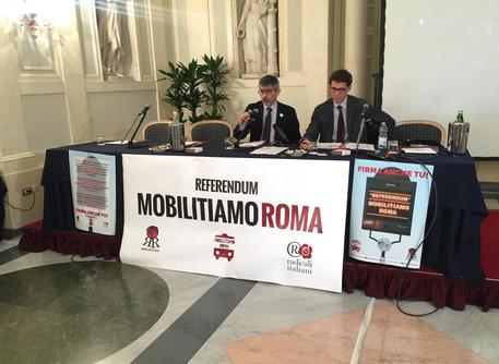 Alessandro Capriccioli e Riccardo Magi lanciano un referendum per chiedere gare pubbliche, aperte  anche ad aziende ed imprenditori privati, per la gestione del trasporto pubblico locale di Roma © ANSA