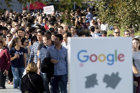 I lavoratori di Google marciano contro gli abusi sessuali © AP