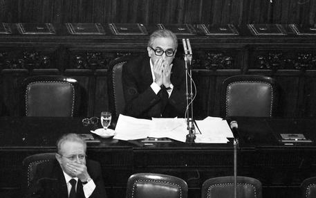 Francesco Cossiga e Giuseppe Zamberletti durante un dibattito alla Camera, il 9 agosto del 1979 © ANSA/OLDPIX