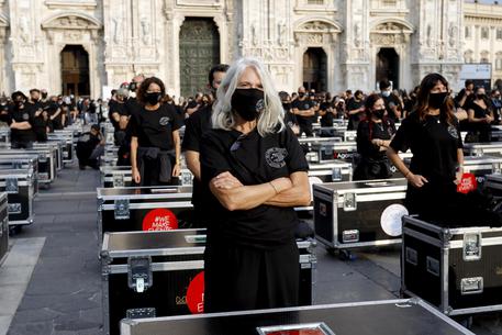 Bauli In Piazza, a Milano la protesta dei lavoratori dello spettacolo © ANSA