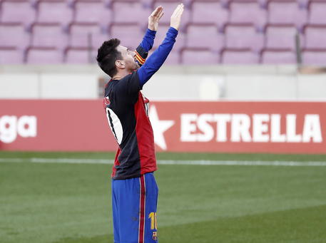 Lionel Messi con la maglia del Newell's Old Boys © EPA