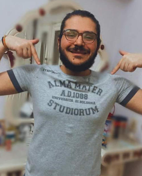 Zaki a casa con la maglietta dell'Università di Bologna © ANSA