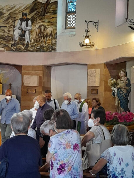 Mattarella ad Alghero, prima uscita pubblica per la messa © ANSA