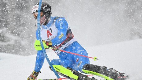 Sci: prima manche slalom Kitzbuehel, Vinatzer in testa (ANSA)
