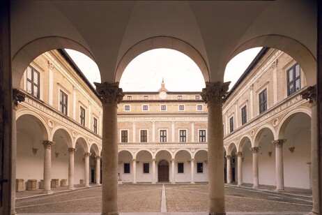 Urbino, Cortile d'onore del Palazzo Ducale