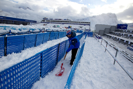 Cortina: forte nevicata,annullata combinata donne apertura