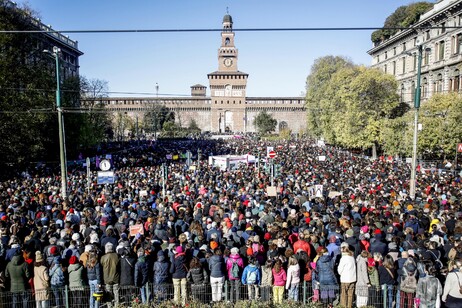 25 novembre: manifestazione 'Il patriarcato uccide' a Milano