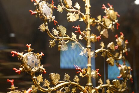Albero d'oro di Lucignano, ritrovati pezzi a 100 anni dal furto