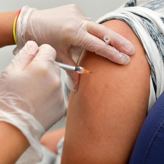 Vaccinazioni contro il Covid in una foto di archivio