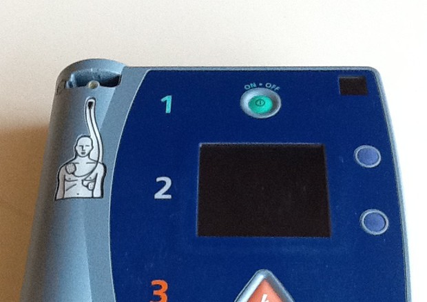 Defibrillatore Semiautomatico Esterno © Ansa