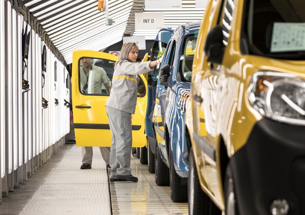 Veicoli commerciali, gruppo Renault punta a sinergie 10 mld © ANSA