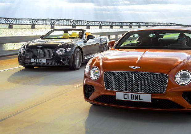 Nuovo V8 rende dirompenti Bentley Continental e Convertible © Bentley Press