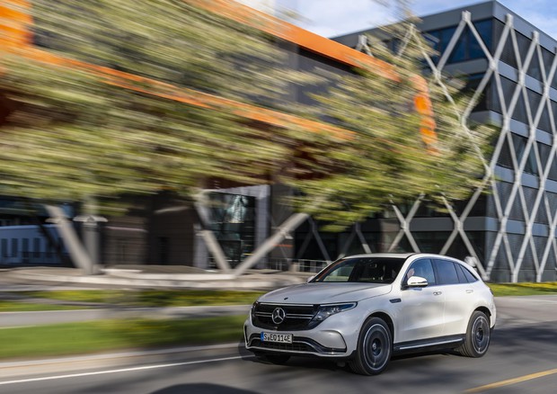 Mercedes, EQC con look innovativo debutta sul mercato © ANSA