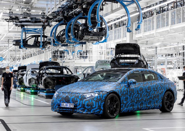 Mercedes diventa elettrica: sei nuove EQ entro il 2022 © ANSA