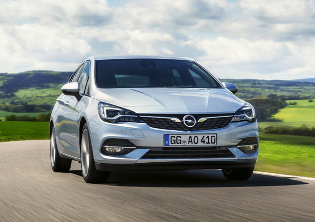 Opel Astra campionessa efficienza: -21% emissioni e consumi © ANSA