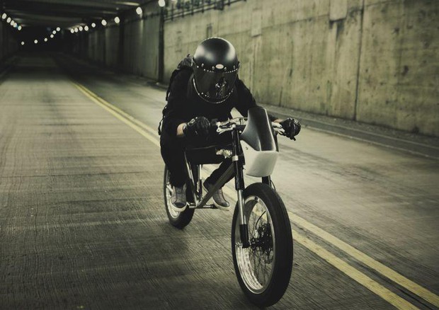 Zooz Concept 01, l'ibrido tra una moto e una e-bike © ANSA