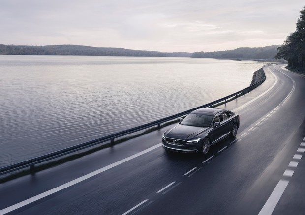 Volvo, limite a 180 km/h per migliorare sicurezza © ANSA