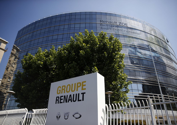 Auto: Moody's abbassa rating Renault e conferma Fca, Psa © 