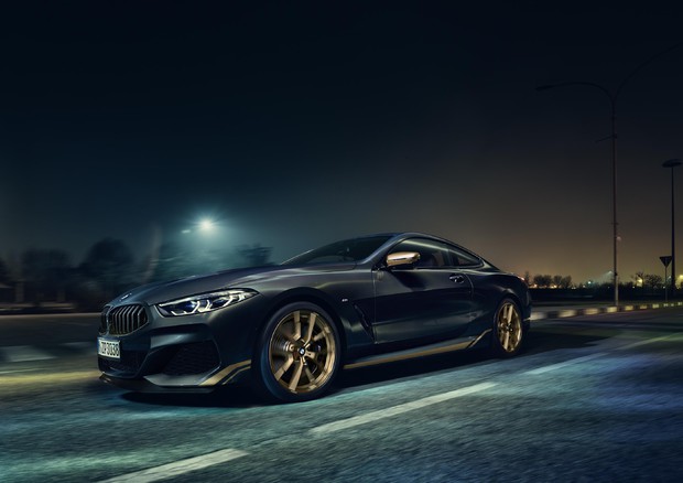 BMW Serie 8, 'Golden Edition' è nuova versione speciale © ANSA
