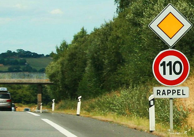 Francia, Governo ipotizza velocità autostradale a 110 km/h © ANSA
