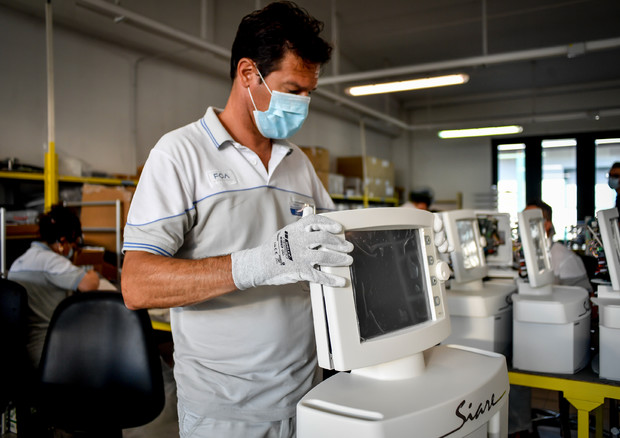 Fca: oltre 3.000 ventilatori polmonari prodotti in Italia © Ansa