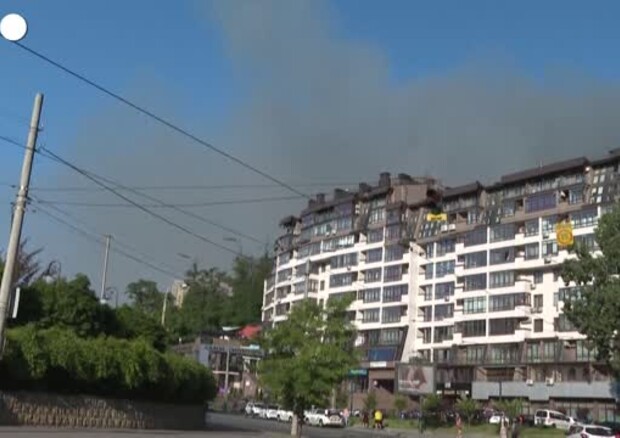 Ucraina, missili russi su Kiev: nuvole di fumo sui palazzi